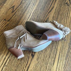 Gianni Bini suede booties-never worn